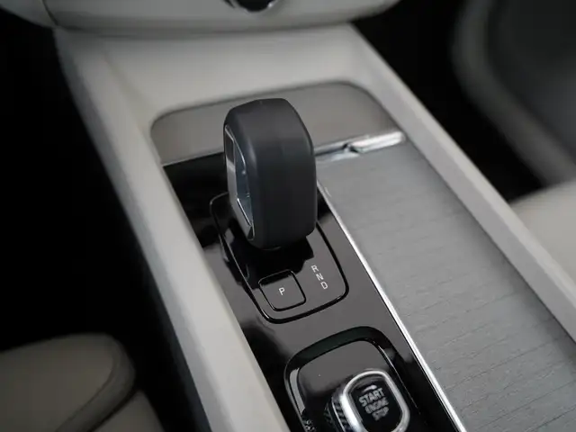 Volvo XC60 view 12