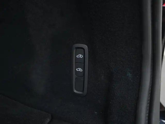 Volvo XC60 view 29