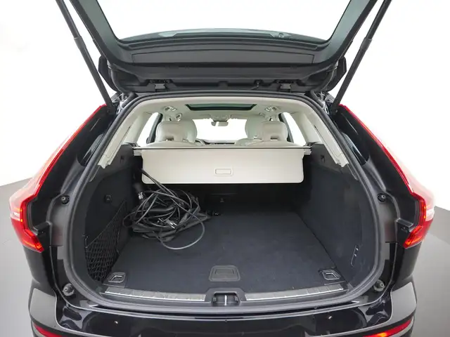 Volvo XC60 view 28