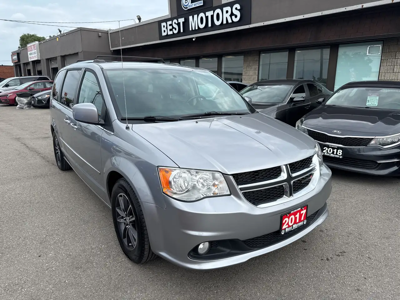 Dodge Grand Caravan снимка Dodge Grand Caravan