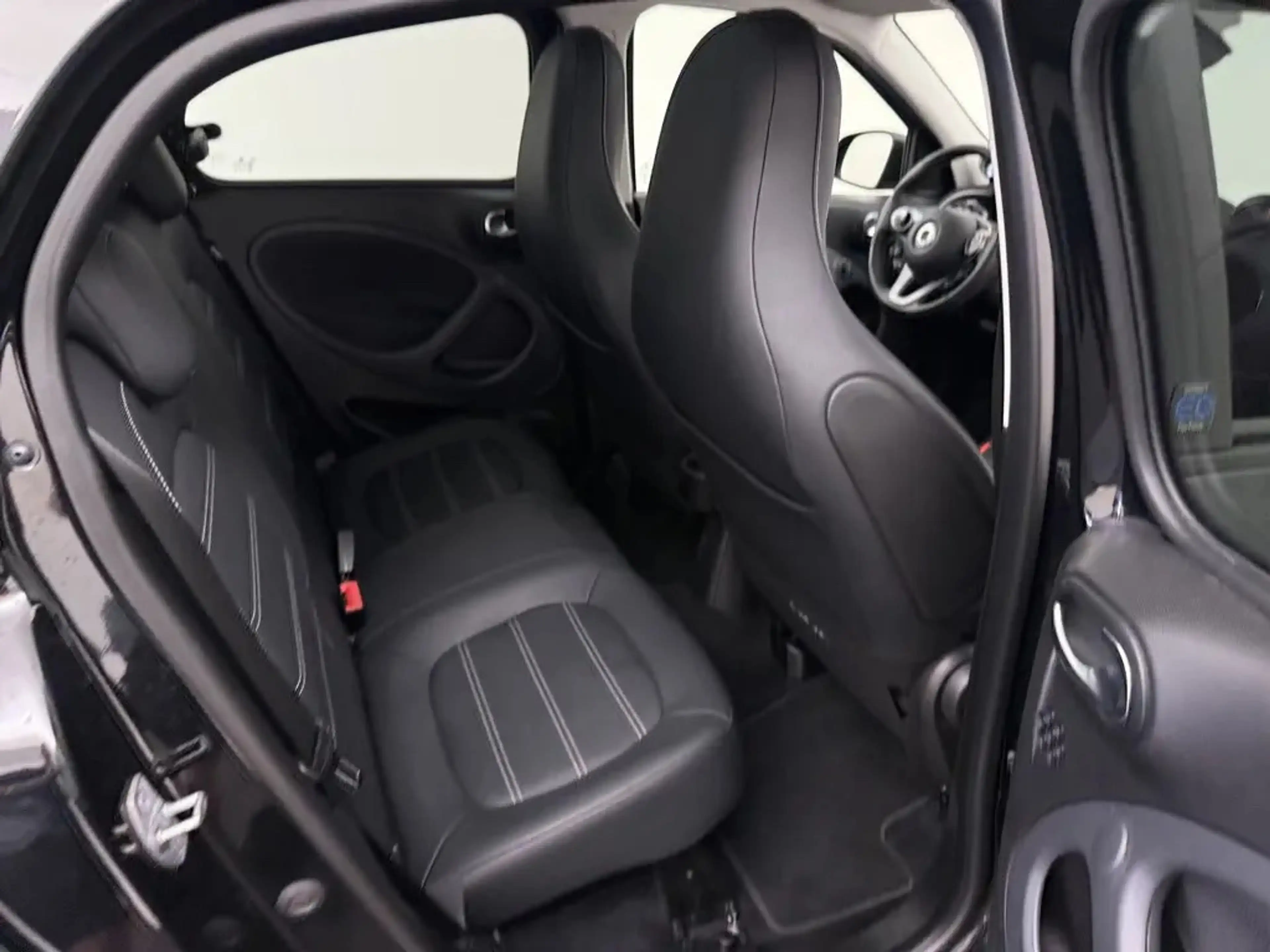 smart forFour EQ Comfort PLUS 18 kWh SOH 96%, Pano dak, Leer, 20 — photo 10