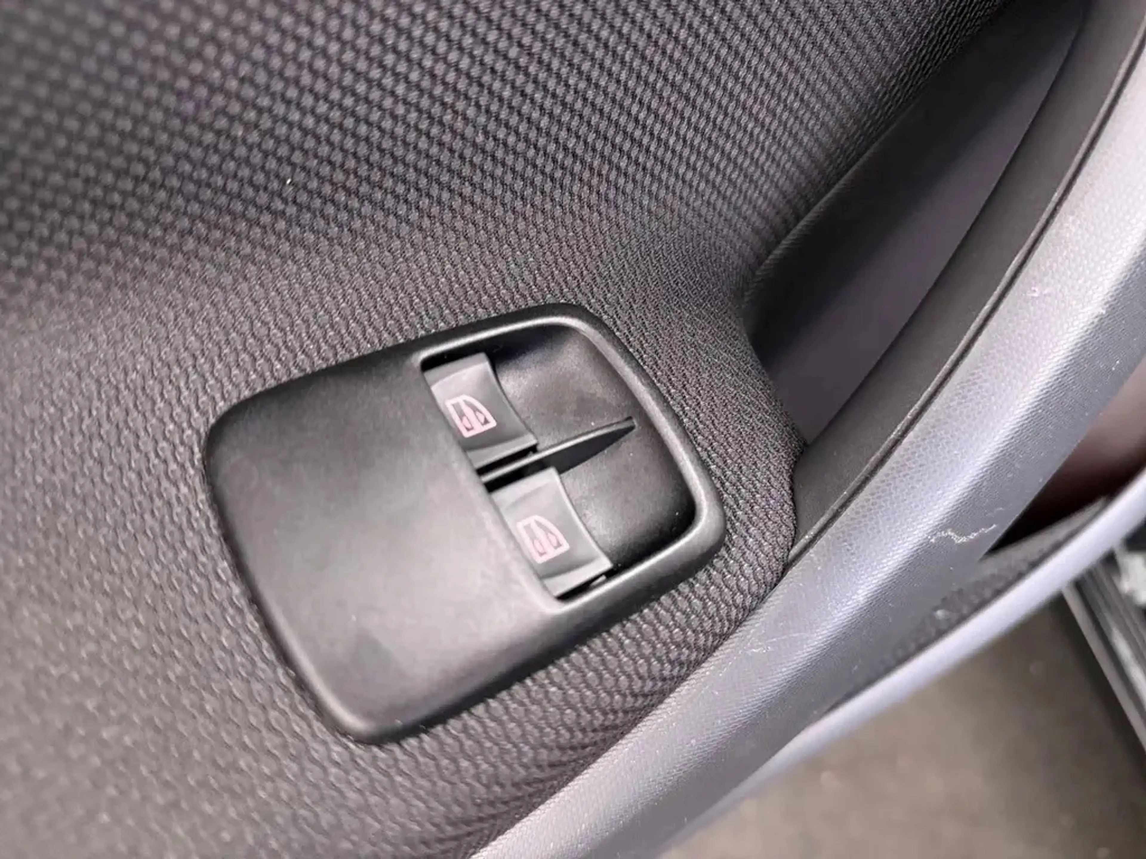 smart forFour EQ Comfort PLUS 18 kWh SOH 96%, Pano dak, Leer, 20 — photo 22