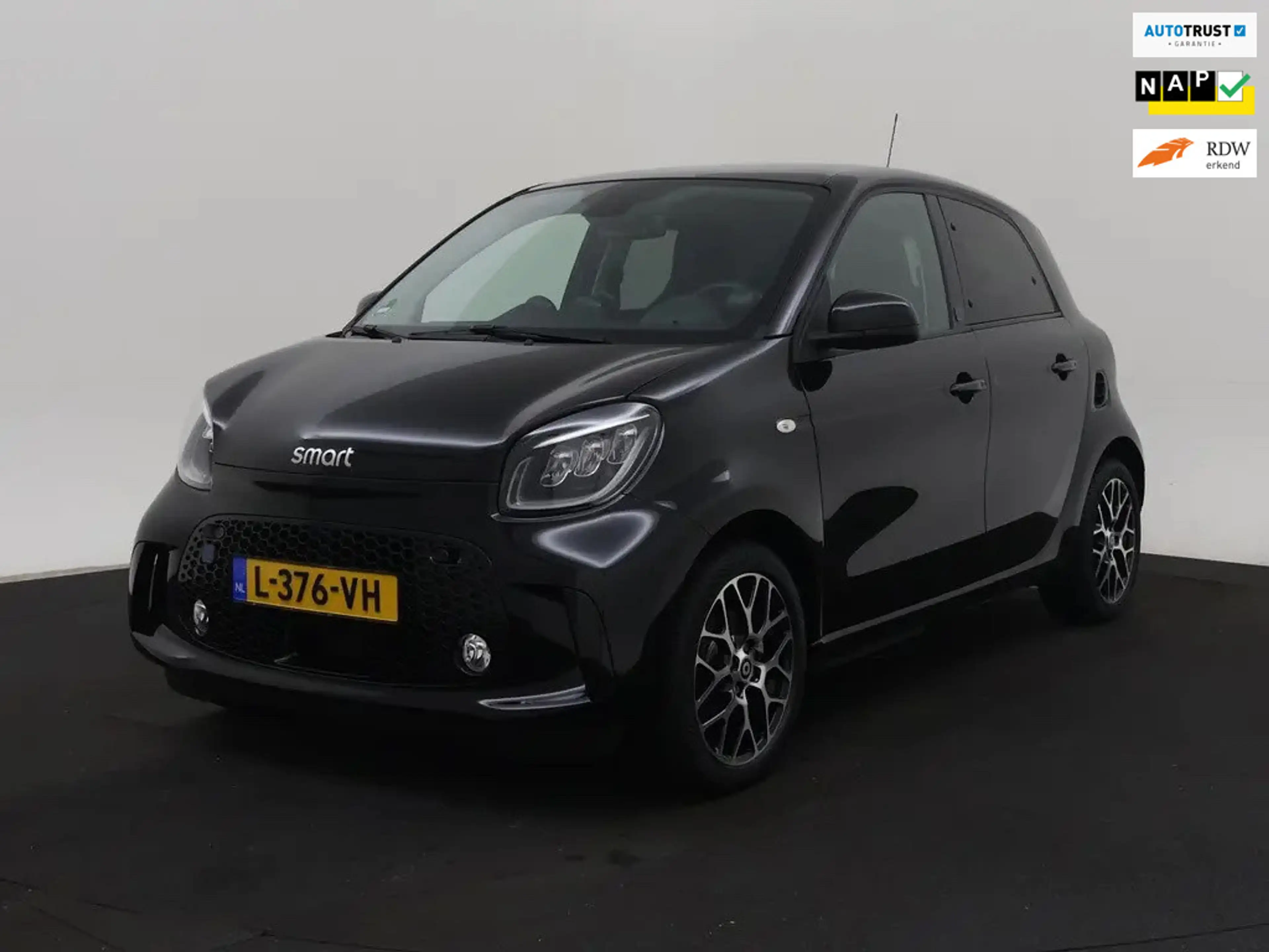 smart forFour EQ Comfort PLUS 18 kWh SOH 96%, Pano dak, Leer, 20