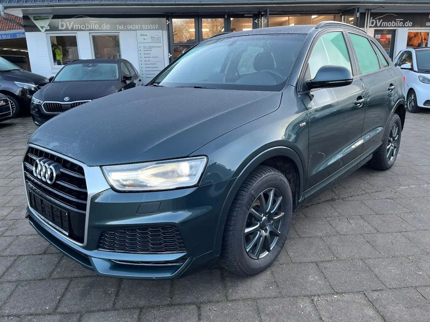 Audi Q3 basis quattro Grün - 1