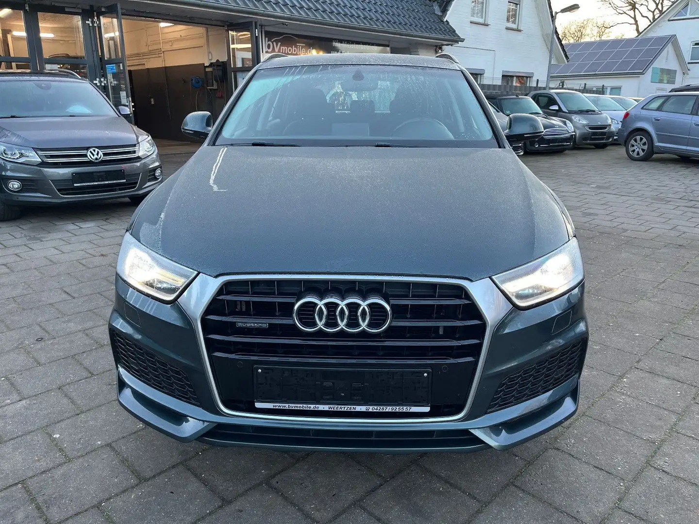 Audi Q3 basis quattro Grün - 2