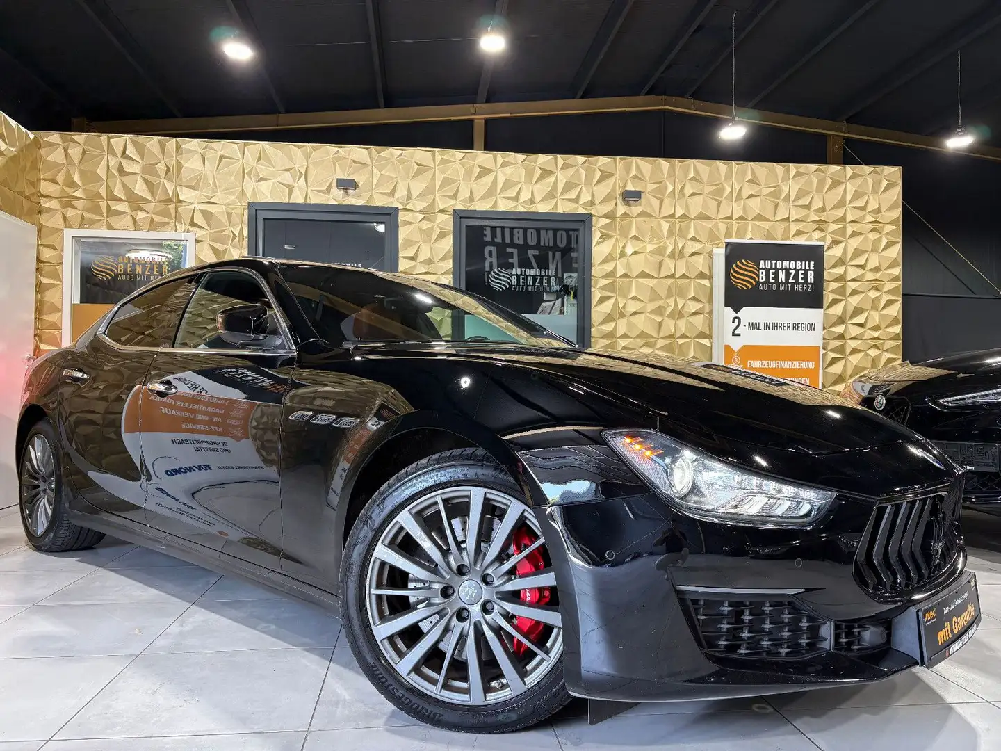 Maserati Ghibli Basis/APPLE/PANO/KAMERA/NAVI/MEMORY/SOUND Schwarz - 1