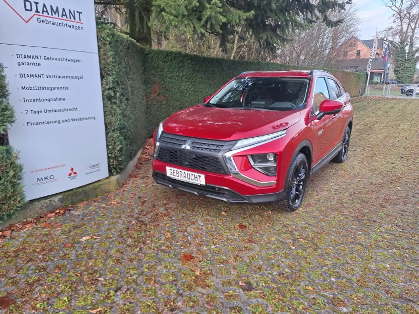 Mitsubishi Eclipse Cross Plug-in Hybrid BASIS 2.4 MIVEC 4WD Rot - 1