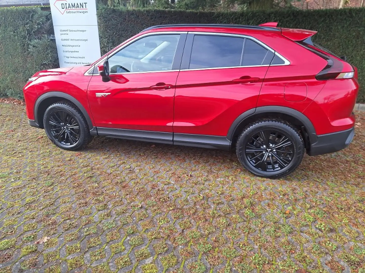 Mitsubishi Eclipse Cross Plug-in Hybrid BASIS 2.4 MIVEC 4WD Rouge - 2