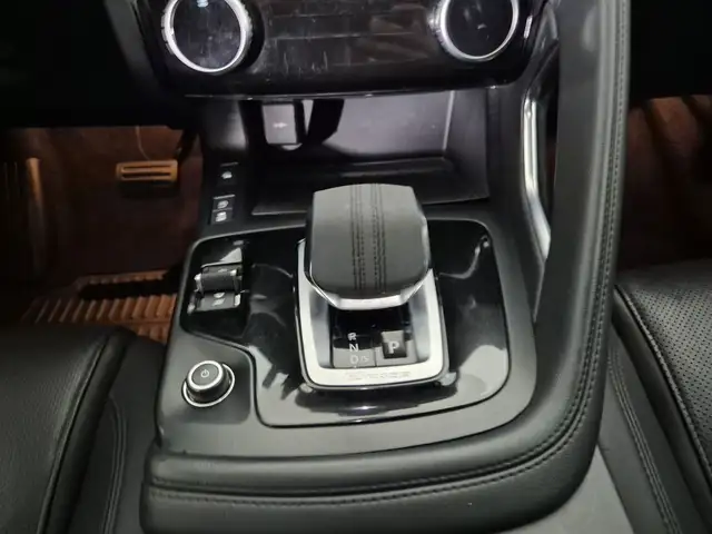 Jaguar E-Pace view 10