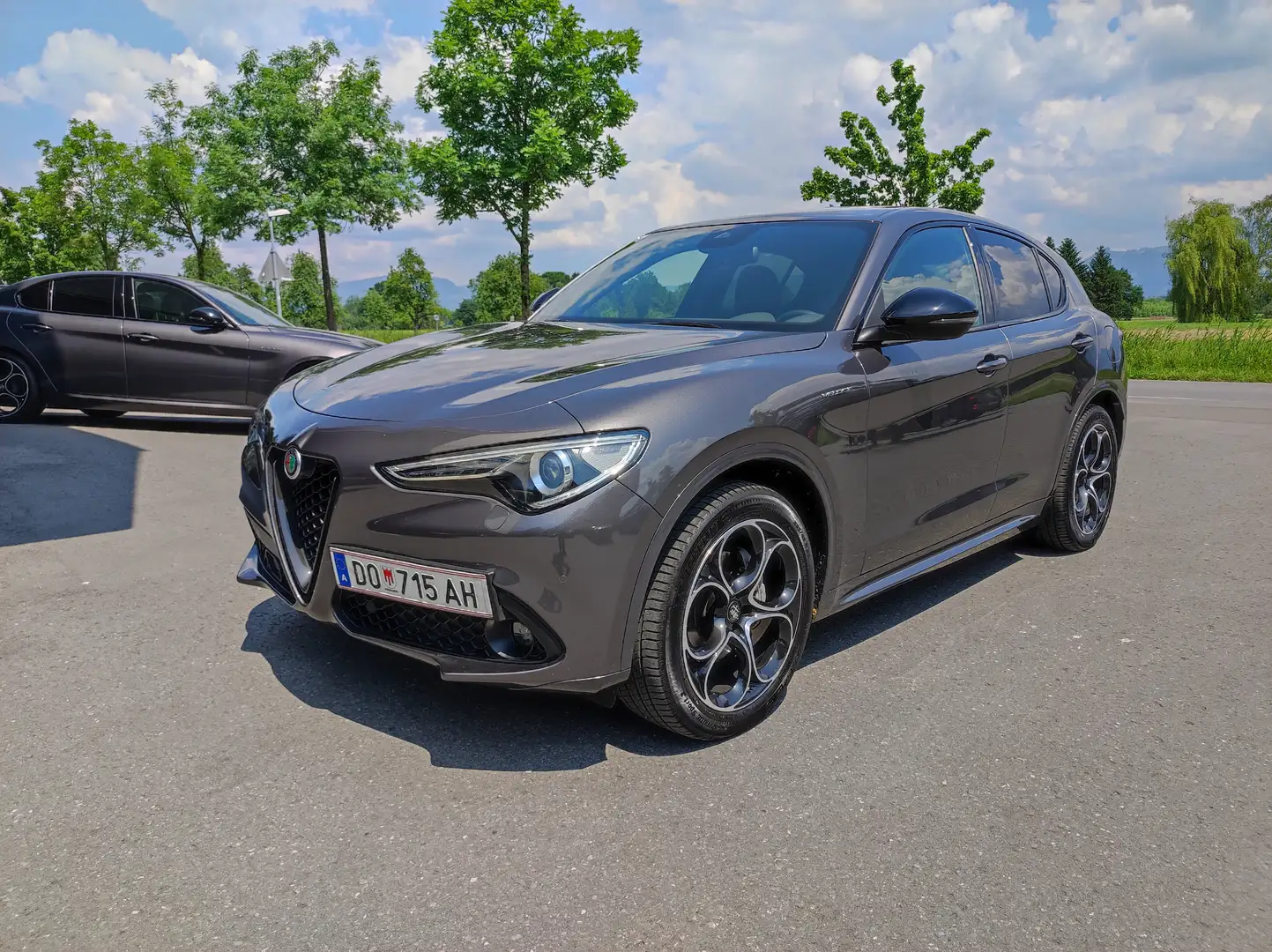 Alfa Romeo Stelvio Veloce 2,2 16V 210 AT8 Q4 Grau - 1