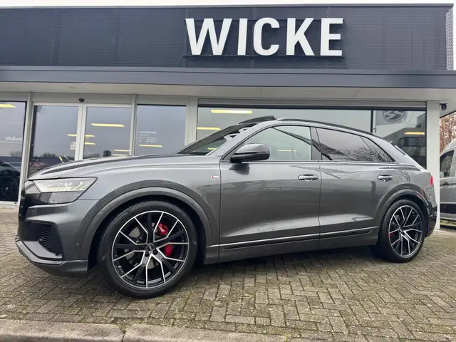 Audi Q8 55 TFSI quattro S Line 340 PK Pano Leder Camera Tr