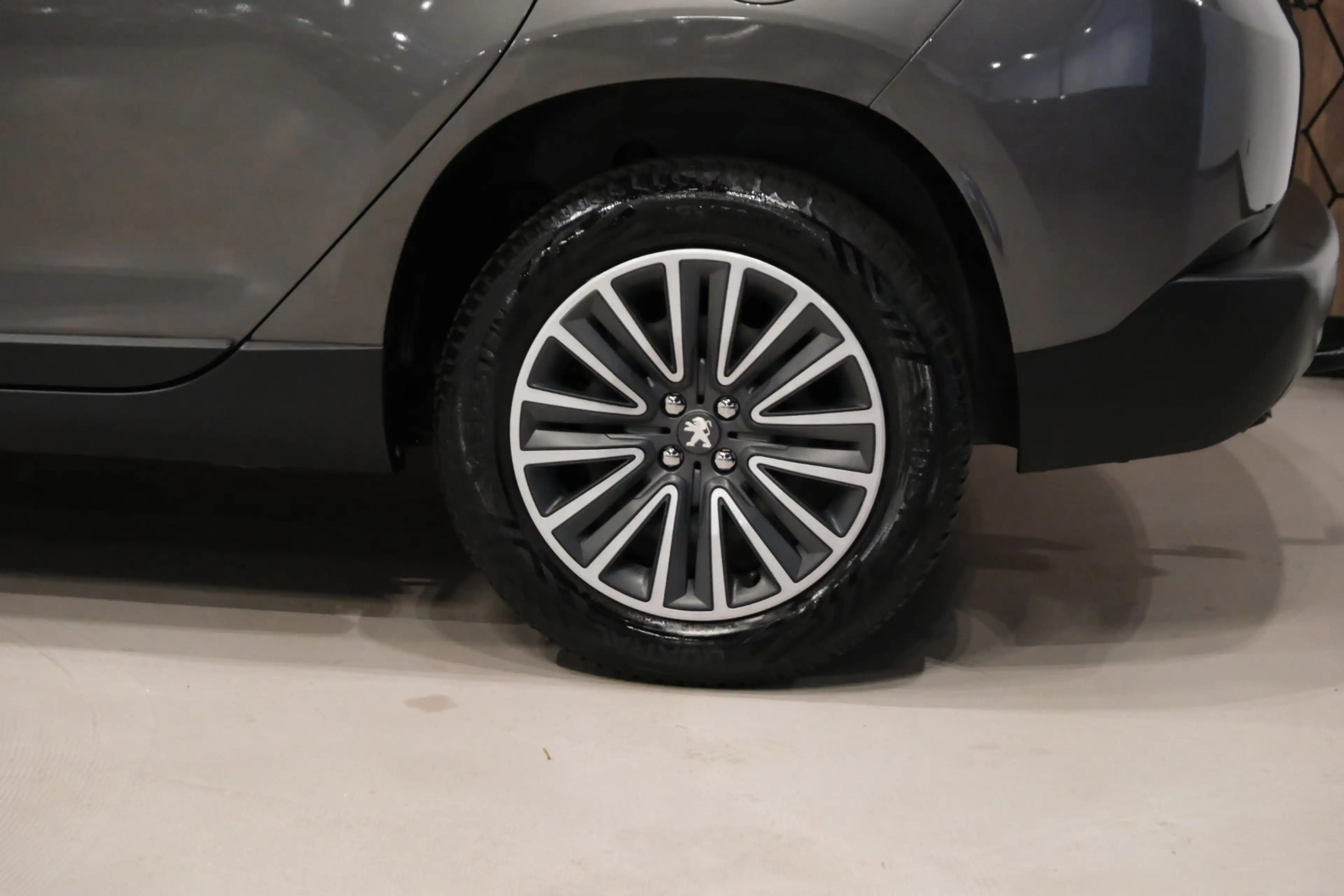 Peugeot 2008 1.2 PureTech *83dkm* Navigatie|Trekhaak 4 x Zgan A — photo 14