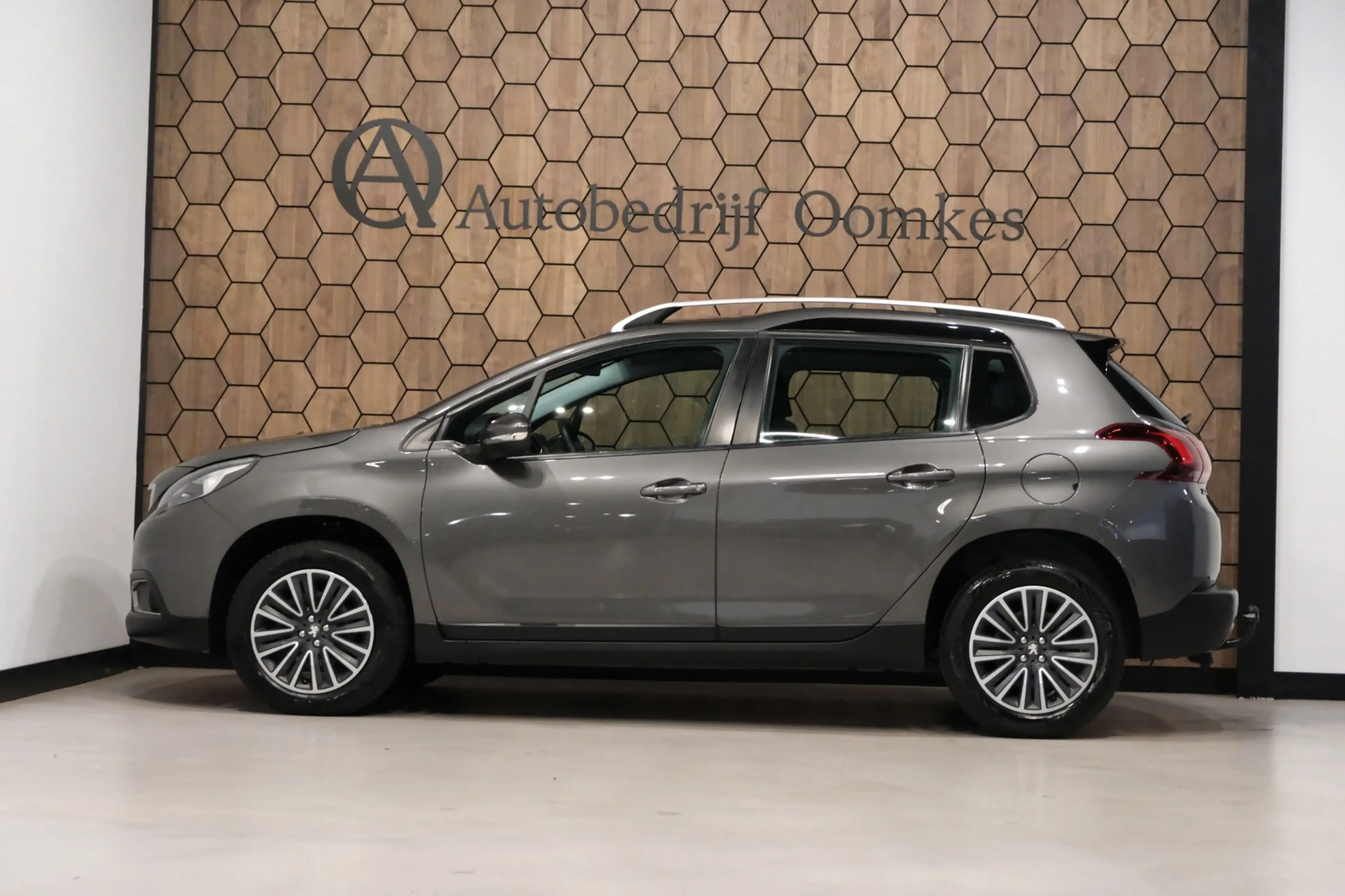 Peugeot 2008 1.2 PureTech *83dkm* Navigatie|Trekhaak 4 x Zgan A — photo 13