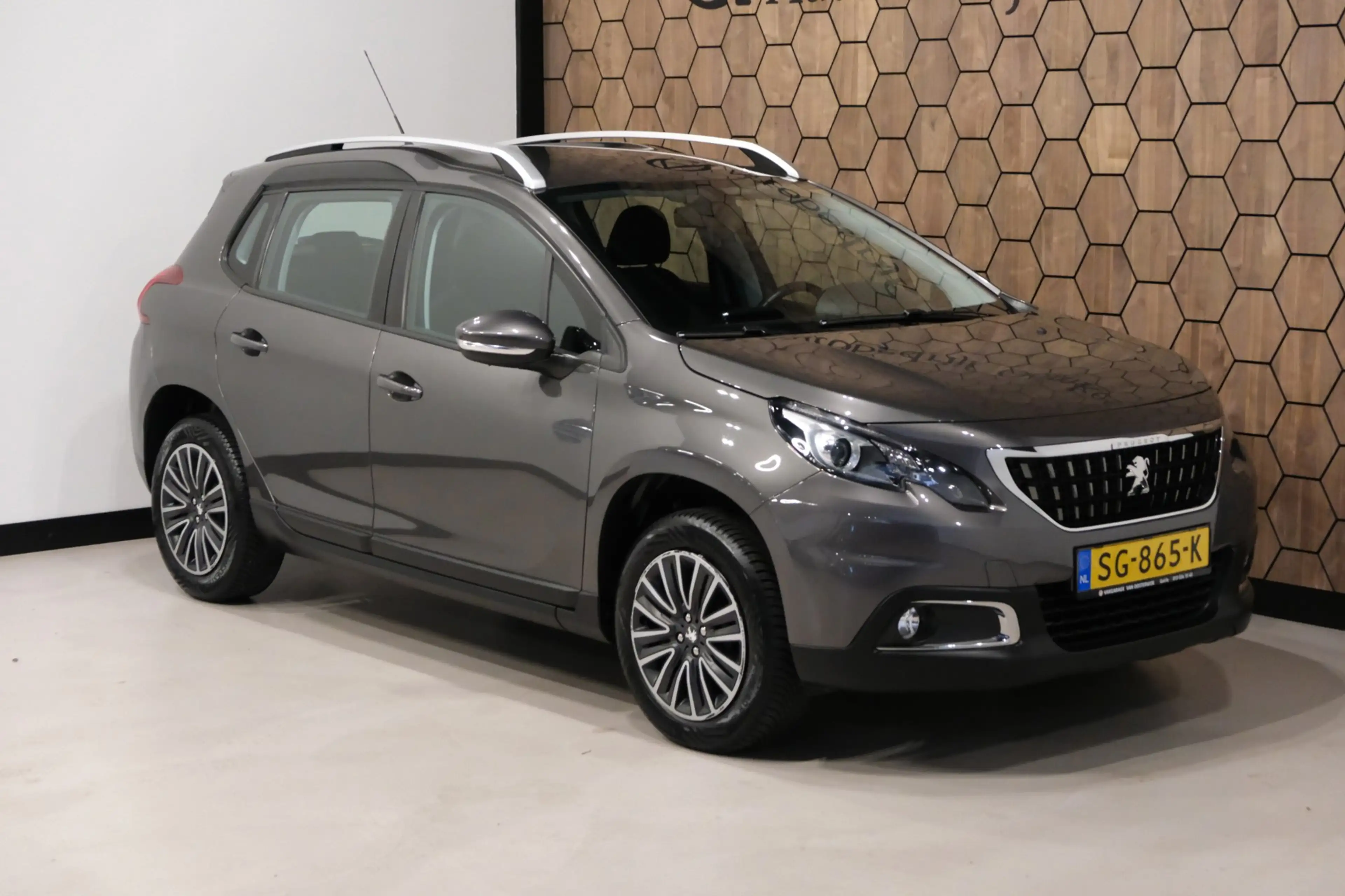 Peugeot 2008 1.2 PureTech *83dkm* Navigatie|Trekhaak 4 x Zgan A — photo 11