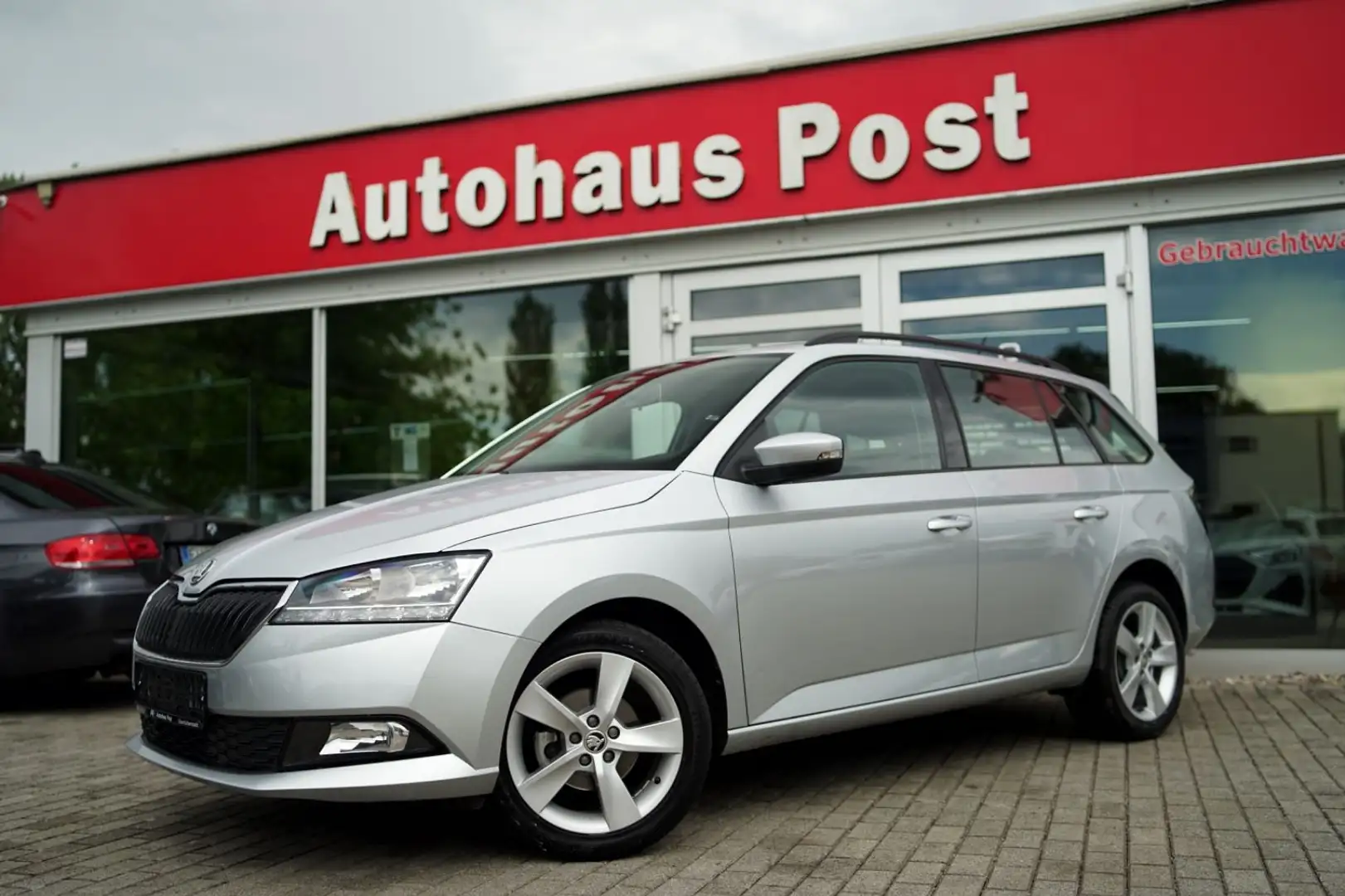 Skoda Fabia Combi Cool Plus Sitzheizung Einparkhilfe Silber - 1