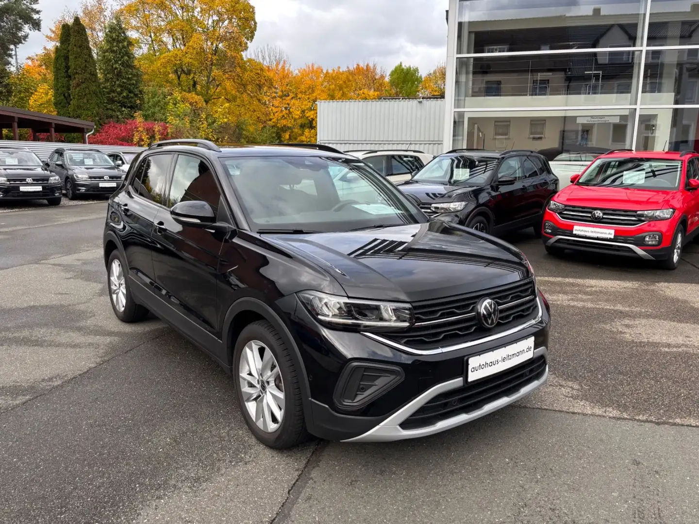 Volkswagen T-Cross 1.0 TSI 85 kW DSG Goal,AHK,Navi,Park Ass Schwarz - 1