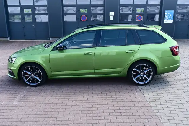 Skoda Octavia main image