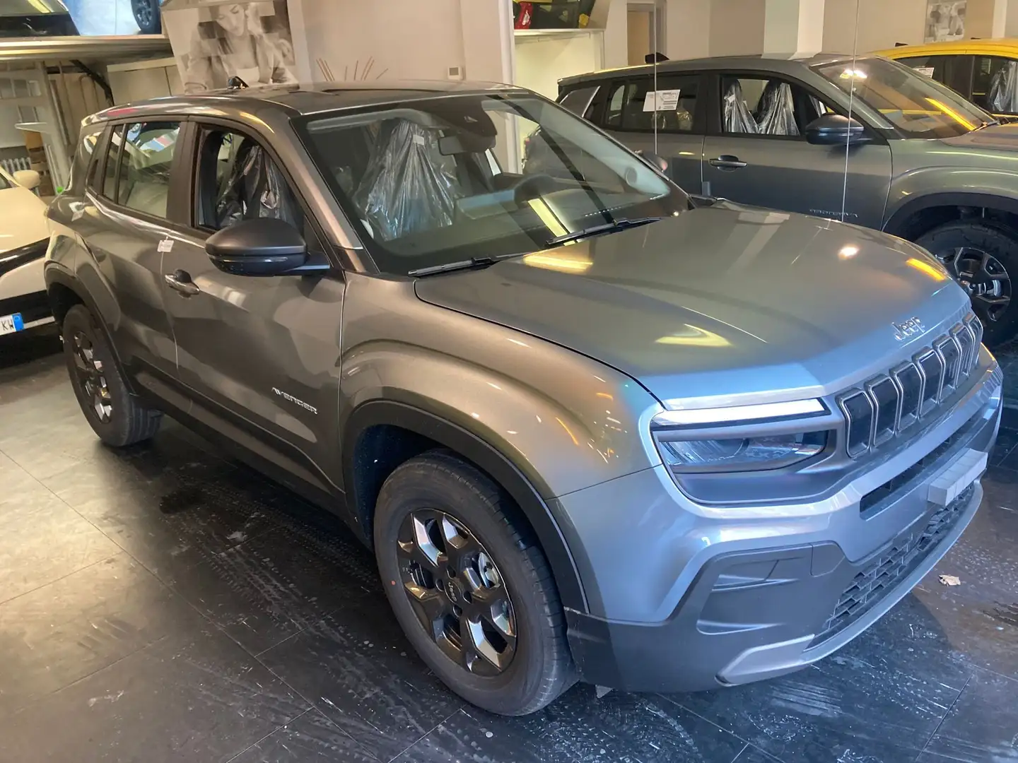 Jeep Avenger 1.2 turbo Longitude 100cv - PREZZO REALE Grigio - 1