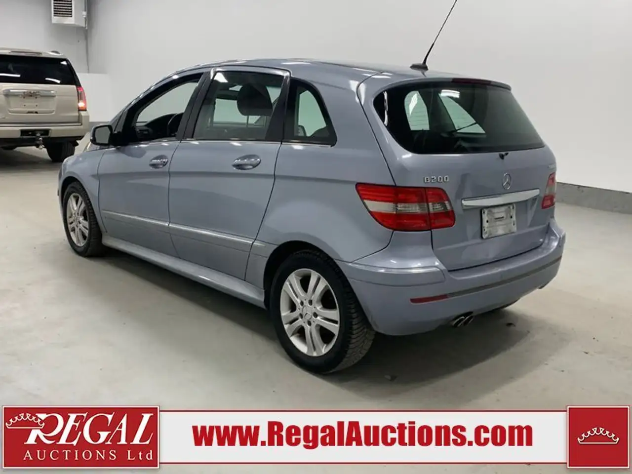 Mercedes-Benz B-Class снимка Mercedes-Benz B-Class