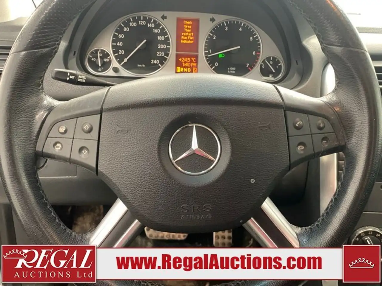 Mercedes-Benz B-Class снимка Mercedes-Benz B-Class