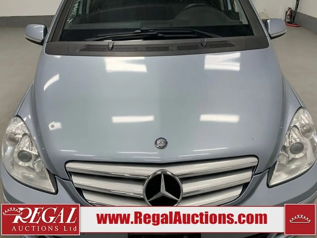 Mercedes-Benz B-Class снимка Mercedes-Benz B-Class