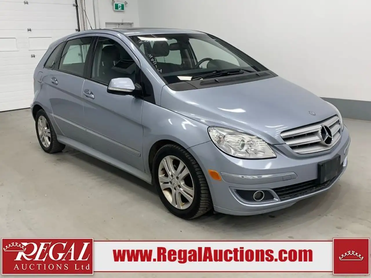 Mercedes-Benz B-Class снимка Mercedes-Benz B-Class