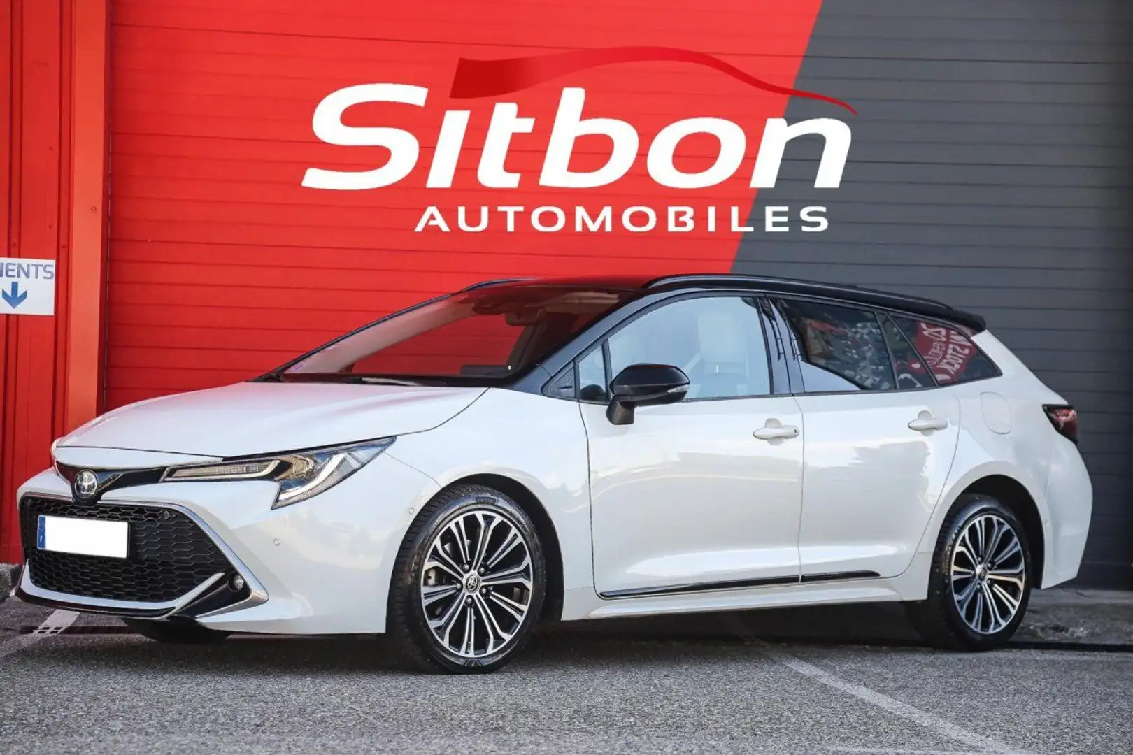 Toyota Corolla TOURING SPORT Hybride 122h CVT BREAK Collection Weiß - 1