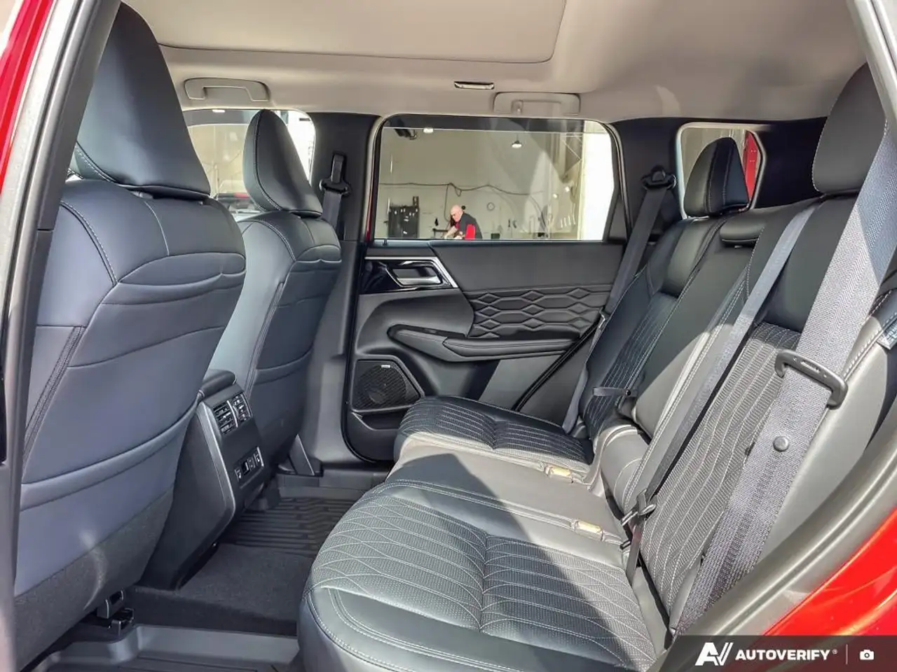 Mitsubishi Outlander снимка Mitsubishi Outlander