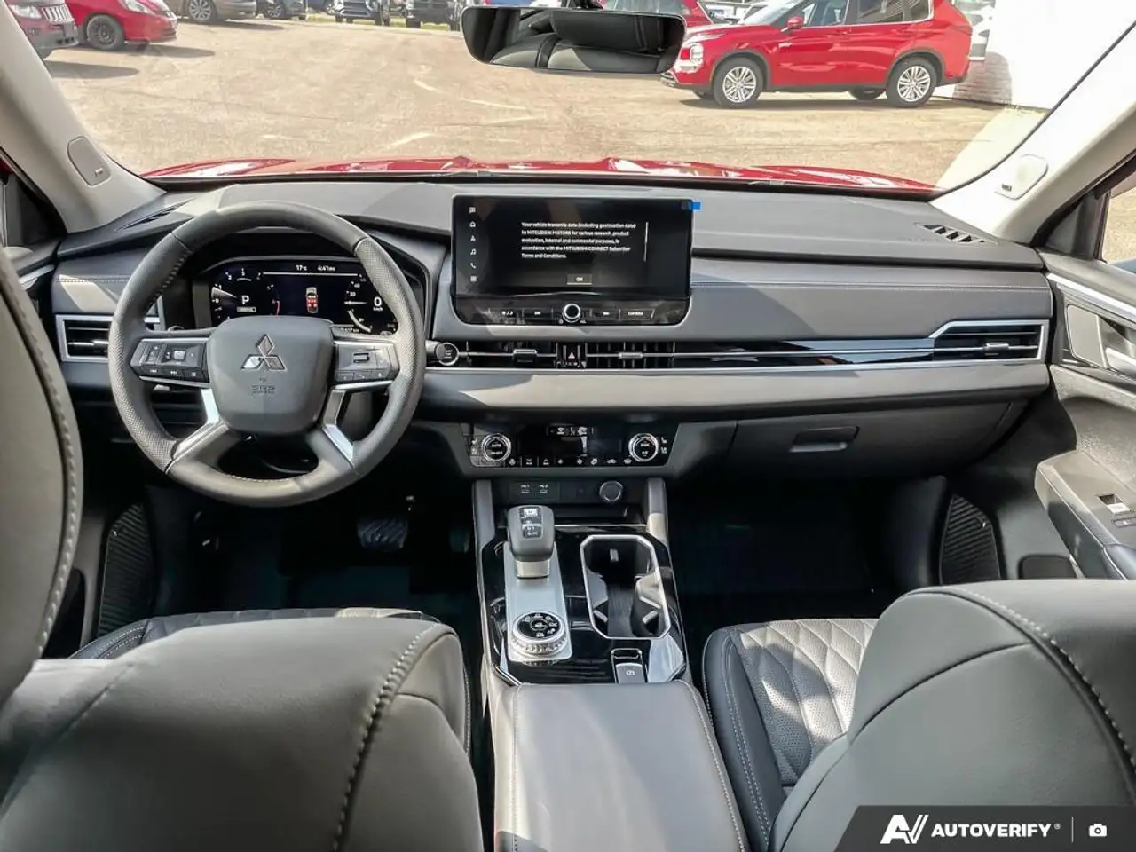 Mitsubishi Outlander снимка Mitsubishi Outlander