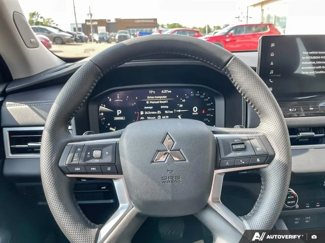 Mitsubishi Outlander снимка Mitsubishi Outlander
