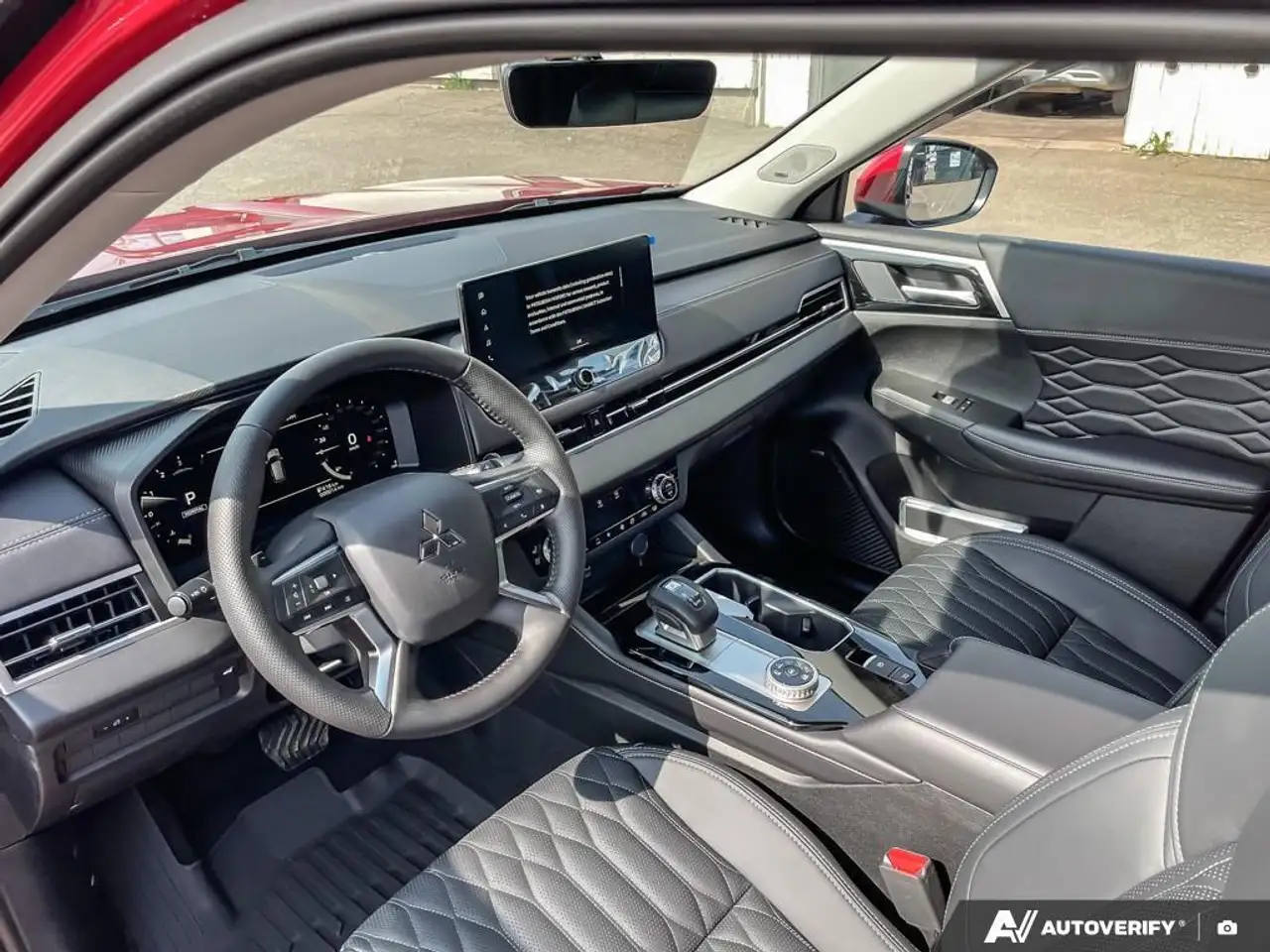 Mitsubishi Outlander снимка Mitsubishi Outlander