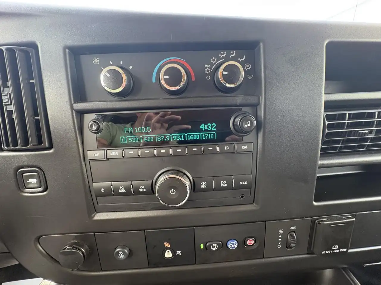 GMC Savana снимка GMC Savana