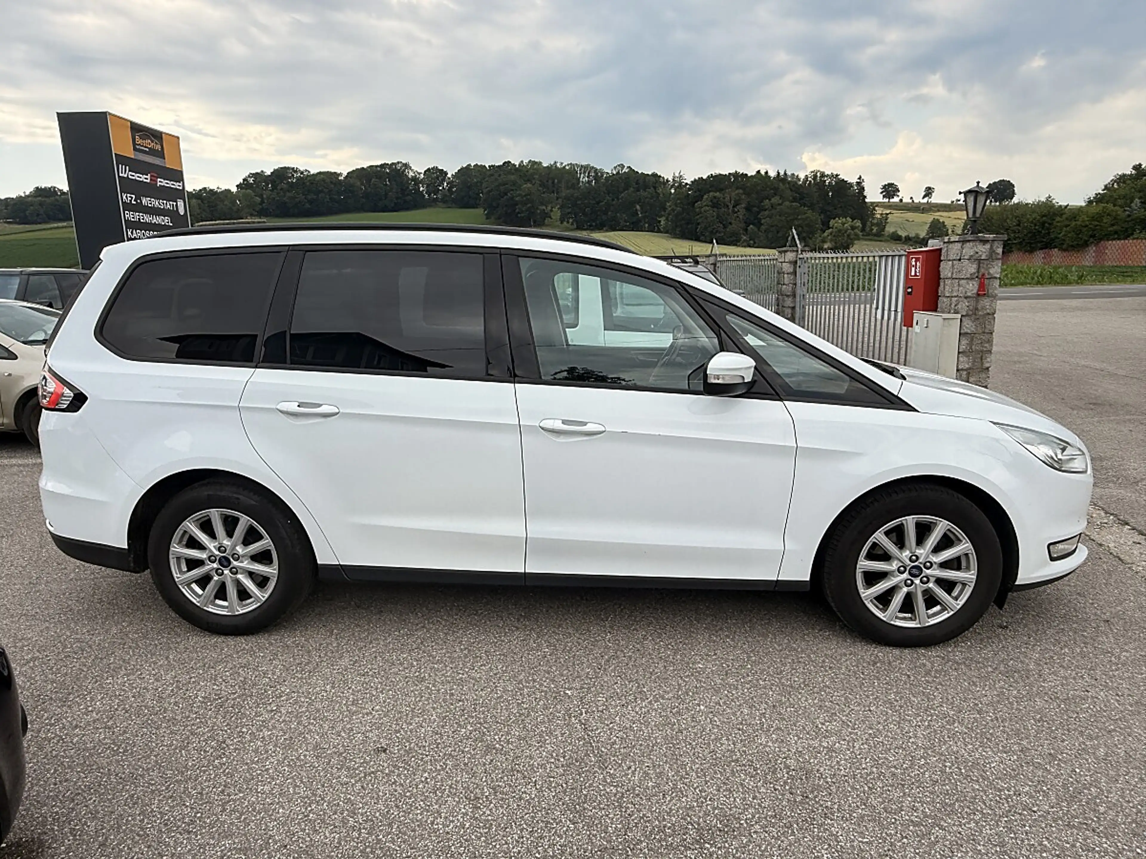 Ford Galaxy 2,0 TDCi Titanium Start/Stop — photo 9
