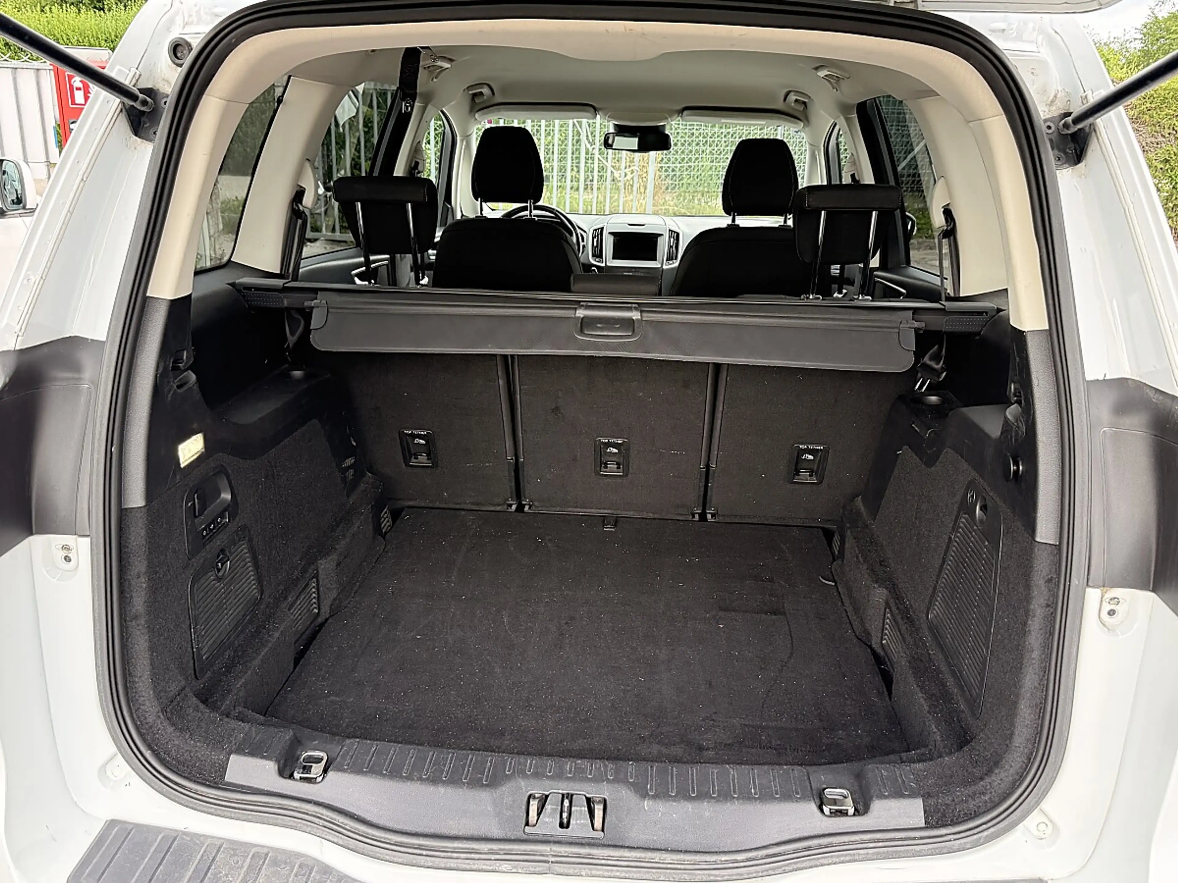 Ford Galaxy 2,0 TDCi Titanium Start/Stop — photo 6