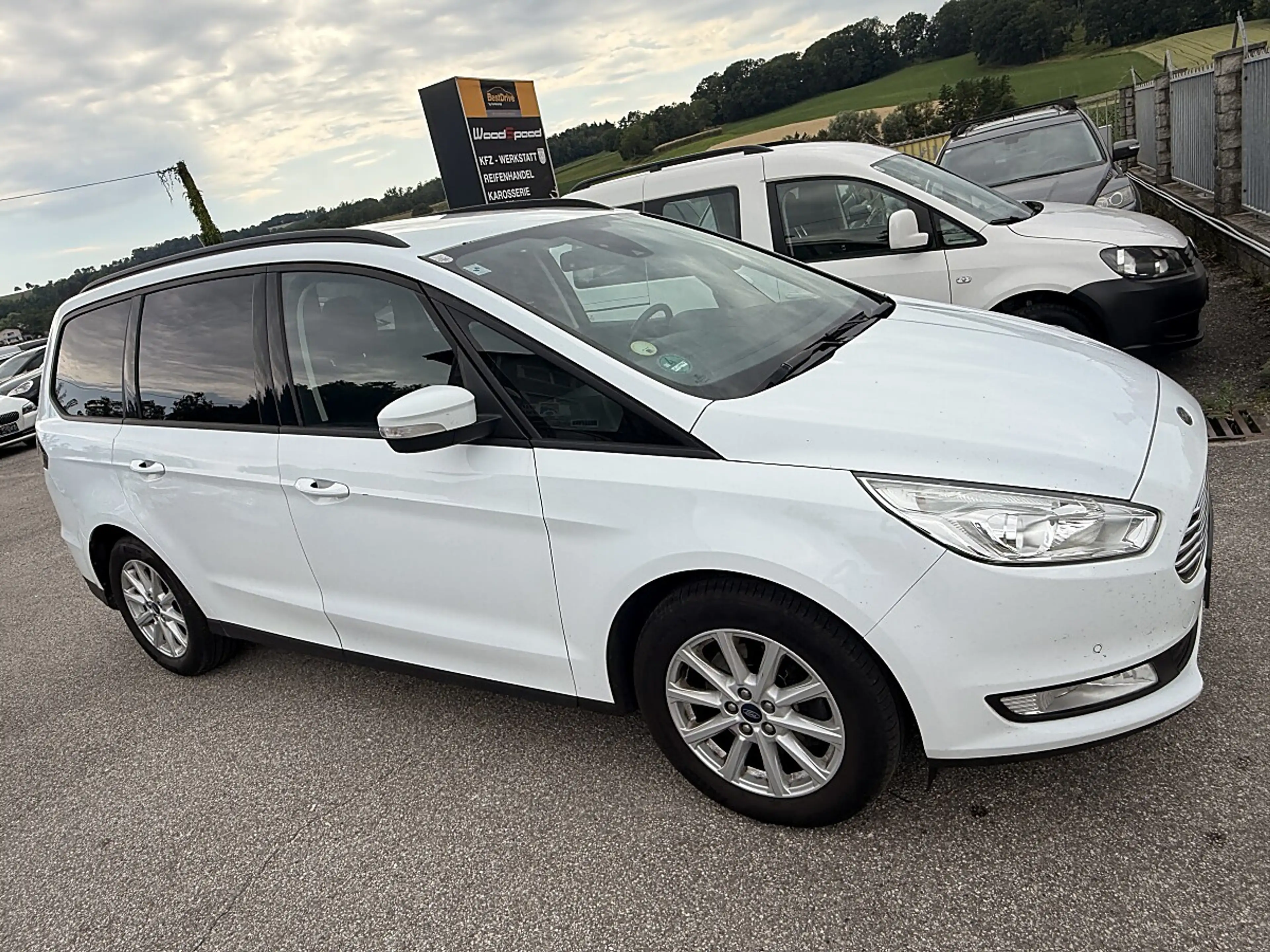 Ford Galaxy 2,0 TDCi Titanium Start/Stop — photo 10