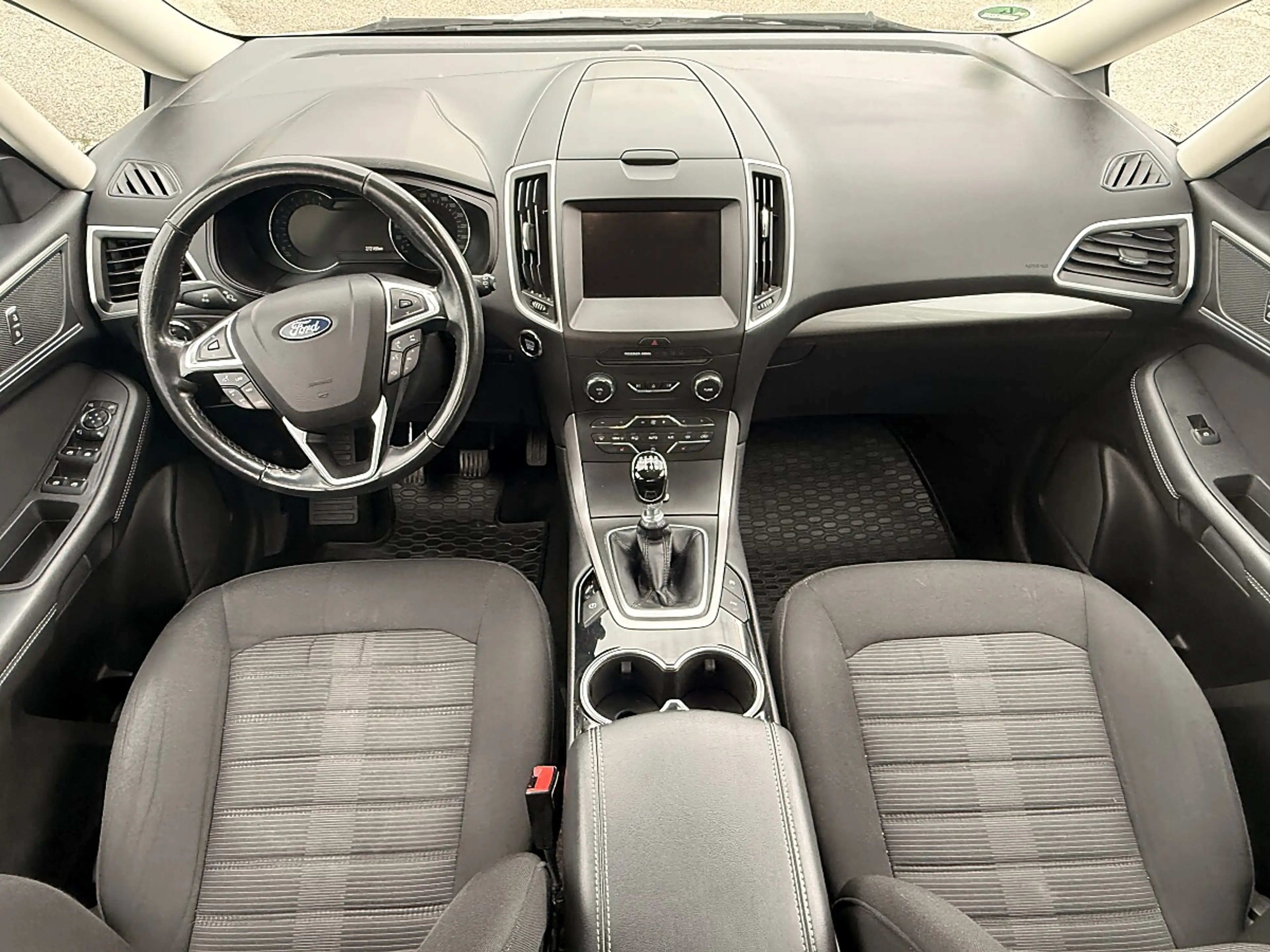 Ford Galaxy 2,0 TDCi Titanium Start/Stop — photo 12