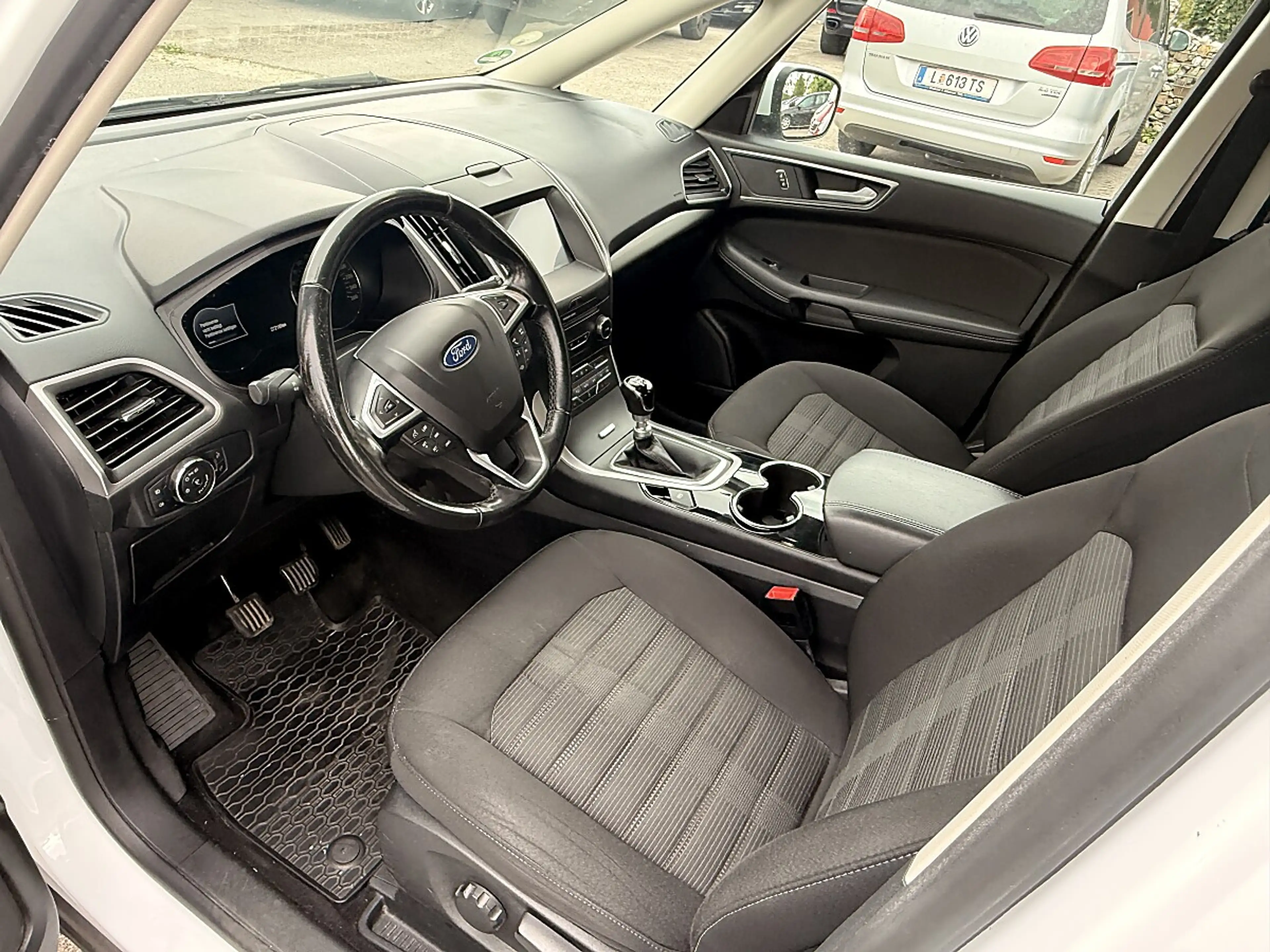 Ford Galaxy 2,0 TDCi Titanium Start/Stop — photo 13