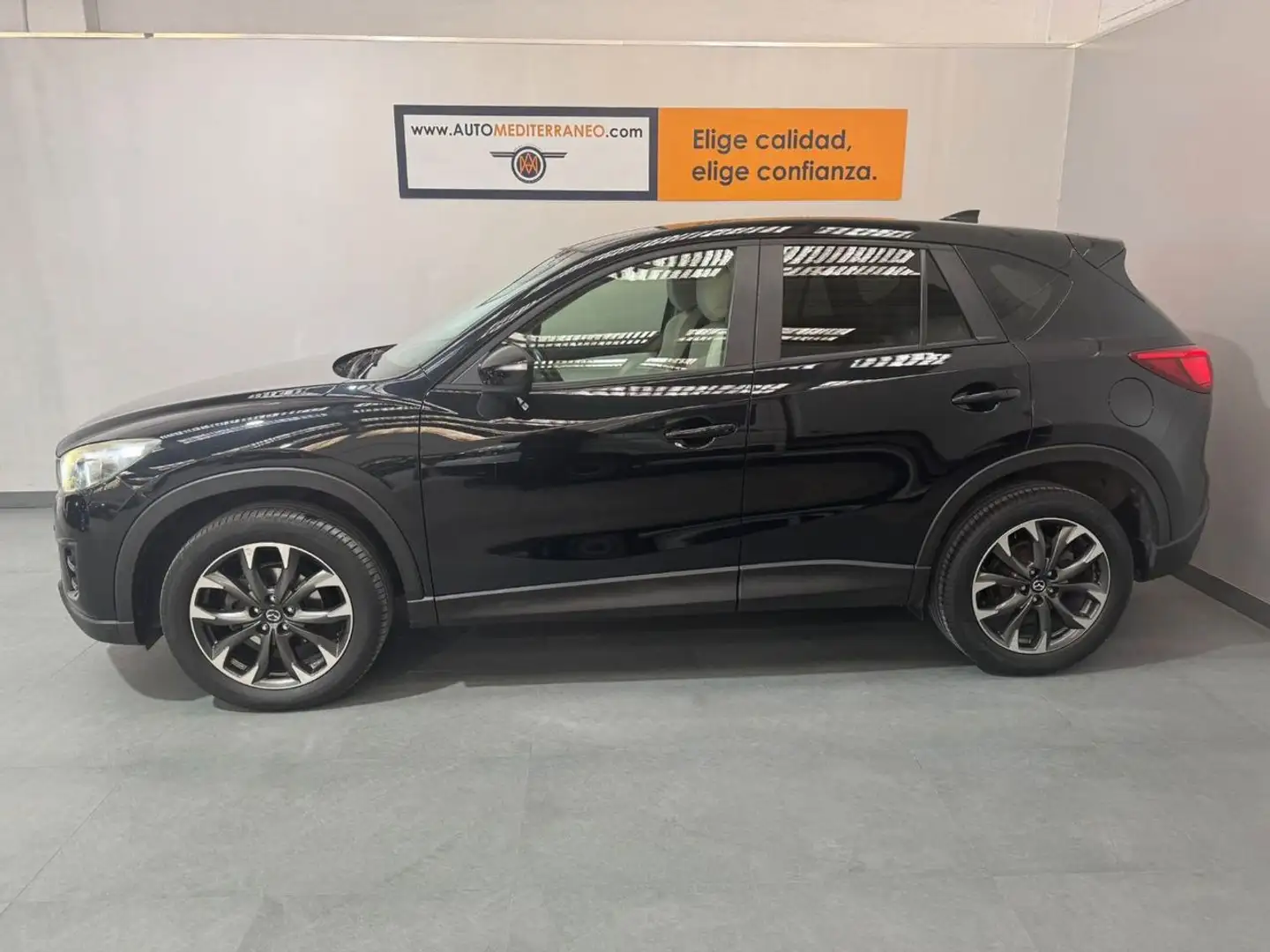 Mazda CX-5 2.2DE Luxury 4WD Zwart - 2