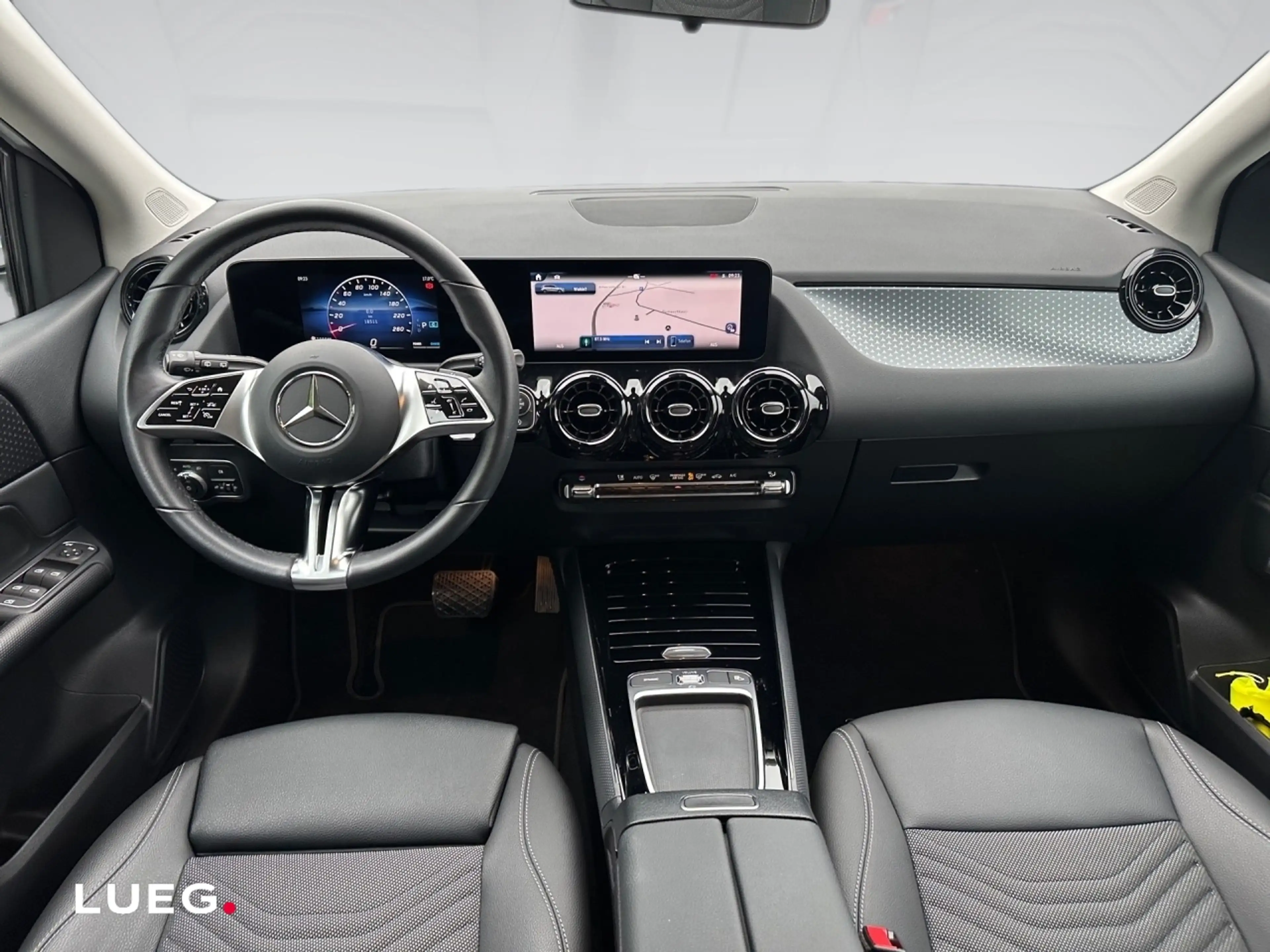 Mercedes-Benz B 180 NAVI+RÜCKFKAM+LM+LIVE TRAFFIC+KLIMAAUTOM — photo 12
