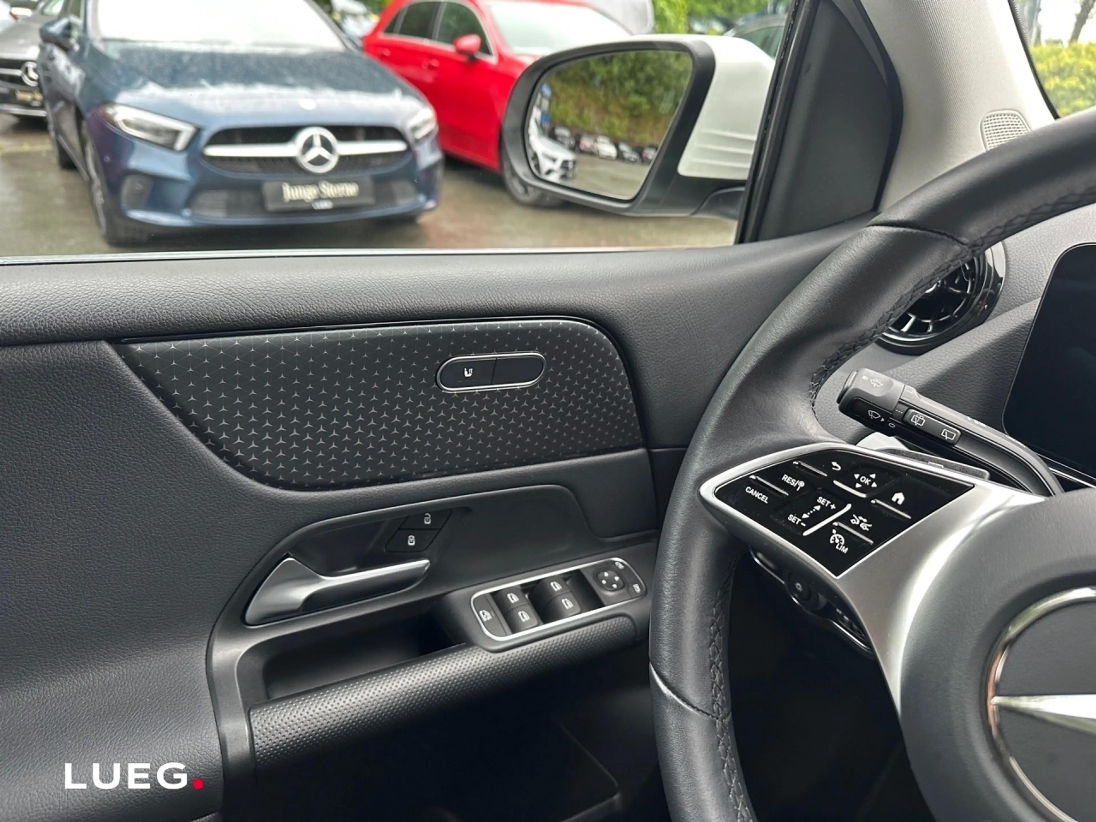 Mercedes-Benz B 180 NAVI+RÜCKFKAM+LM+LIVE TRAFFIC+KLIMAAUTOM — photo 19
