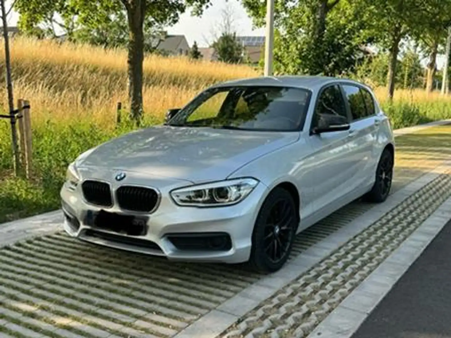BMW 116 116i Sport Line Zilver - 2