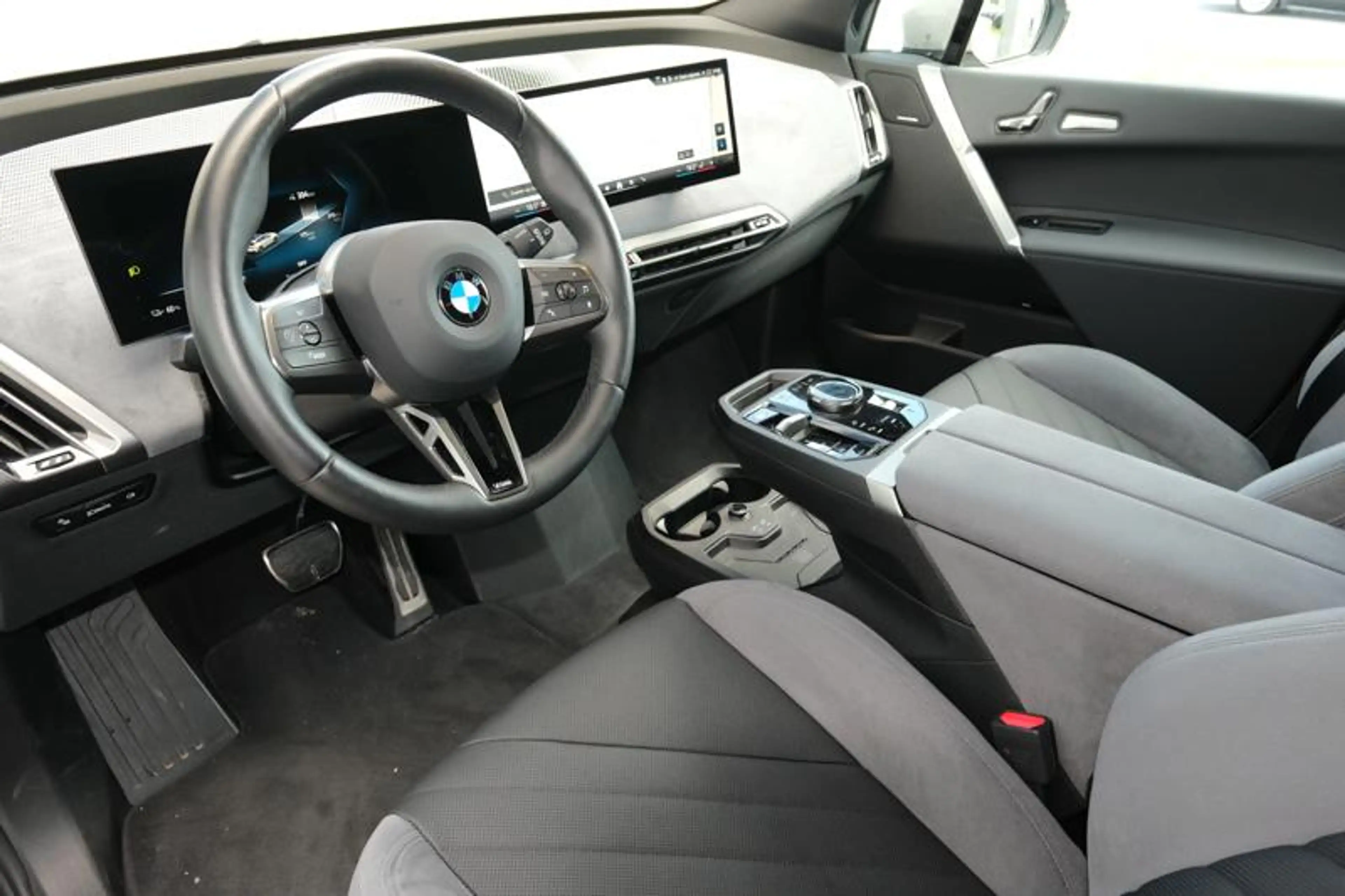 BMW iX iX xDrive45 M Sport | TOWB | H&K | — photo 6
