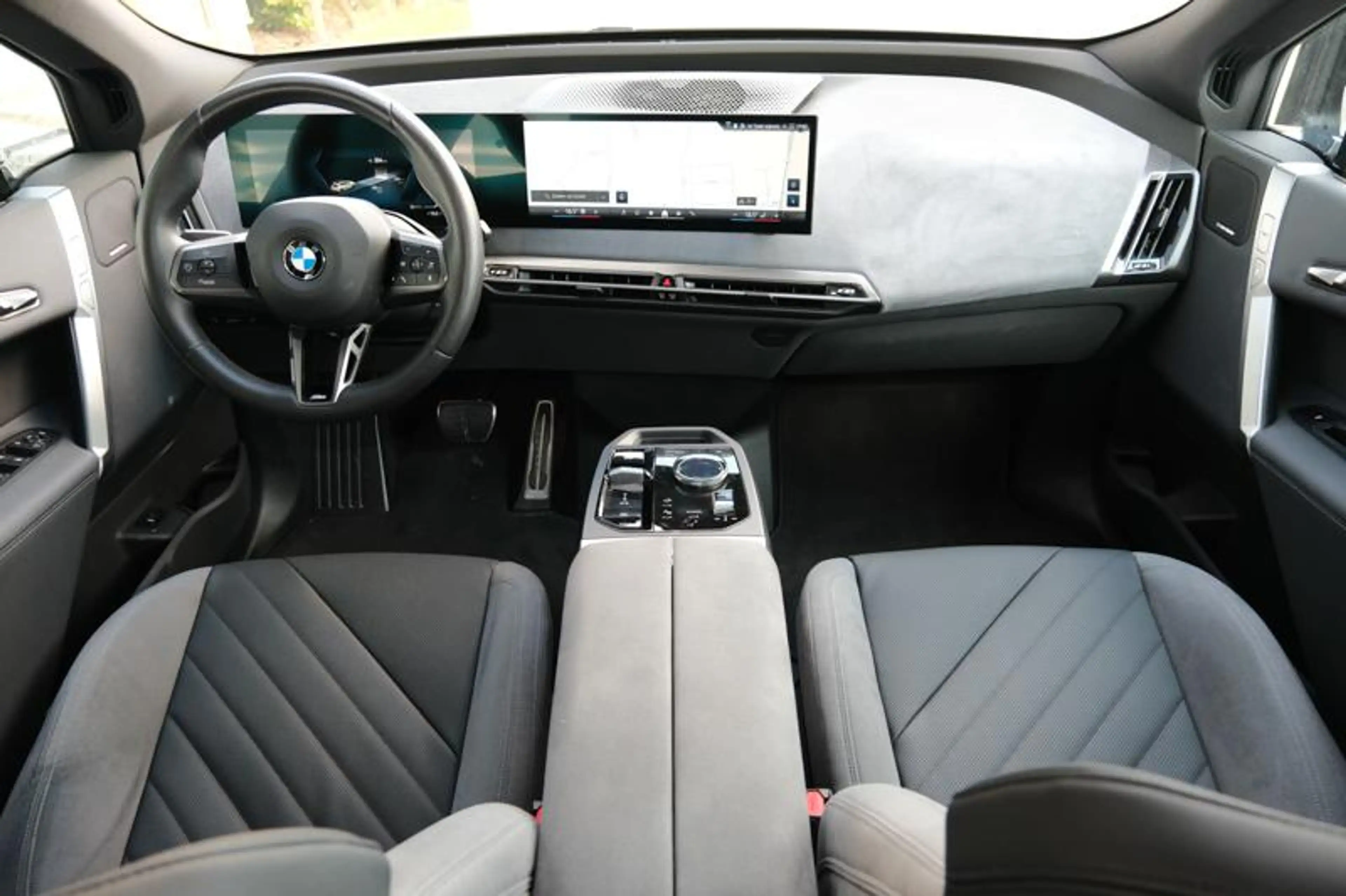BMW iX iX xDrive45 M Sport | TOWB | H&K | — photo 7