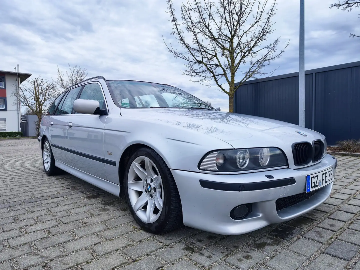 BMW 520 520i Silber - 1