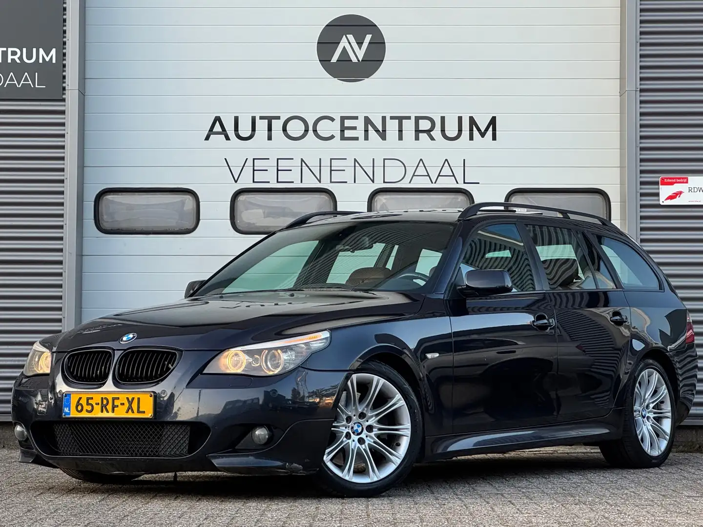 BMW 535 5-serie Touring 535d High Executive M-PAKKET FULL Zwart - 1