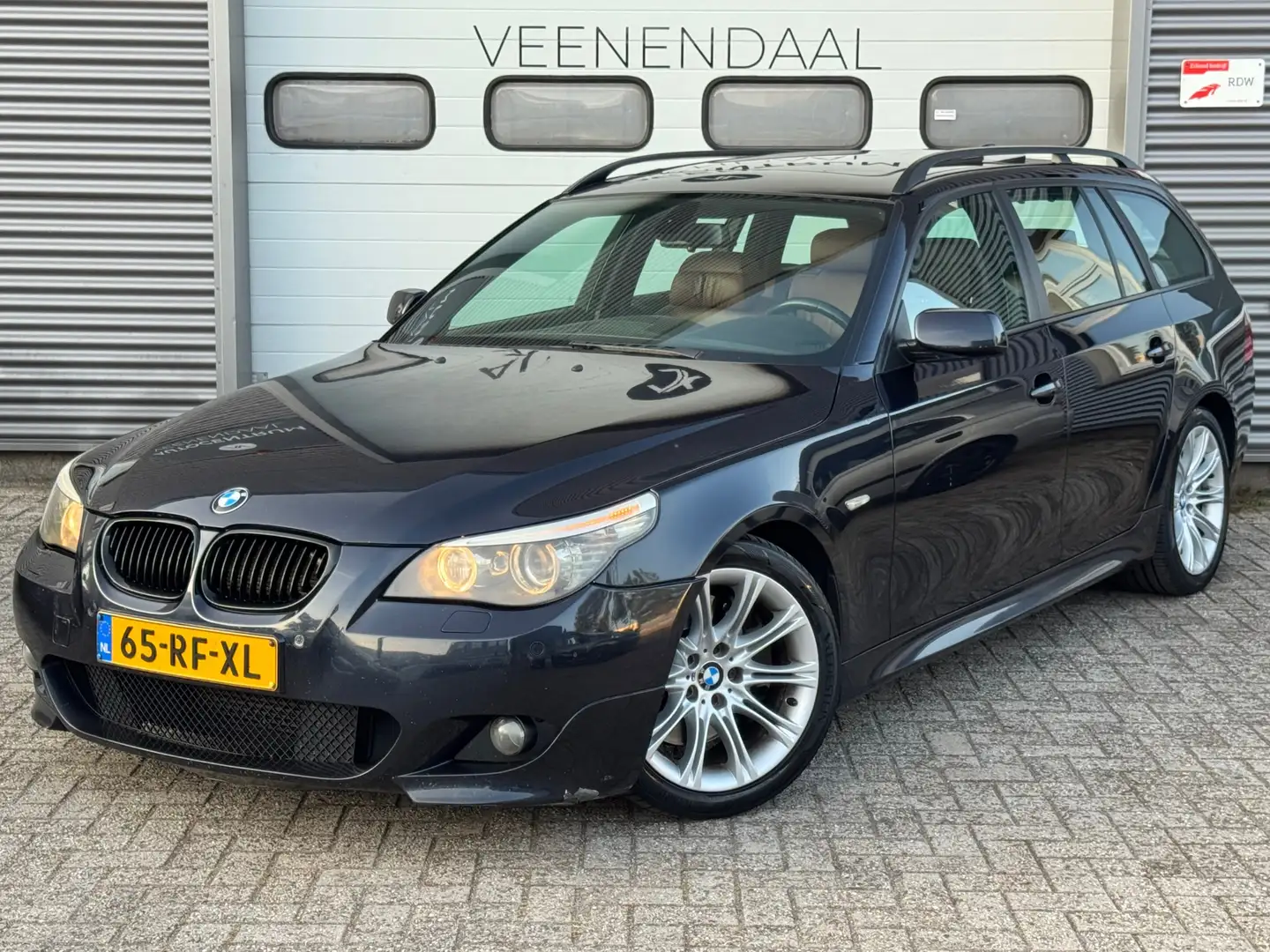 BMW 535 5-serie Touring 535d High Executive M-PAKKET FULL Zwart - 2