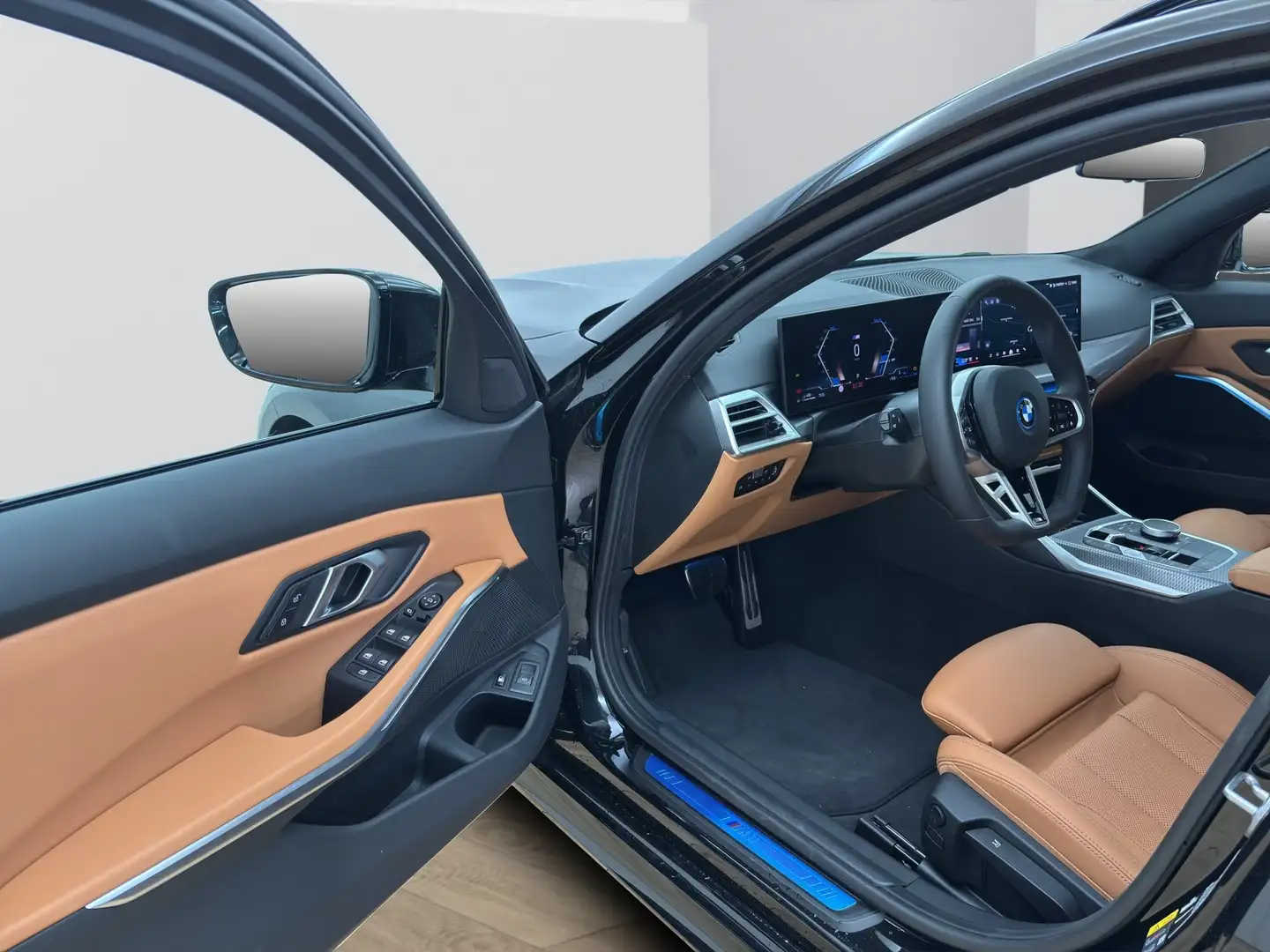 BMW 330 e xDrive Touring [M Sport, AHK, ACC, RFK, HiFi, 18 Schwarz - 2