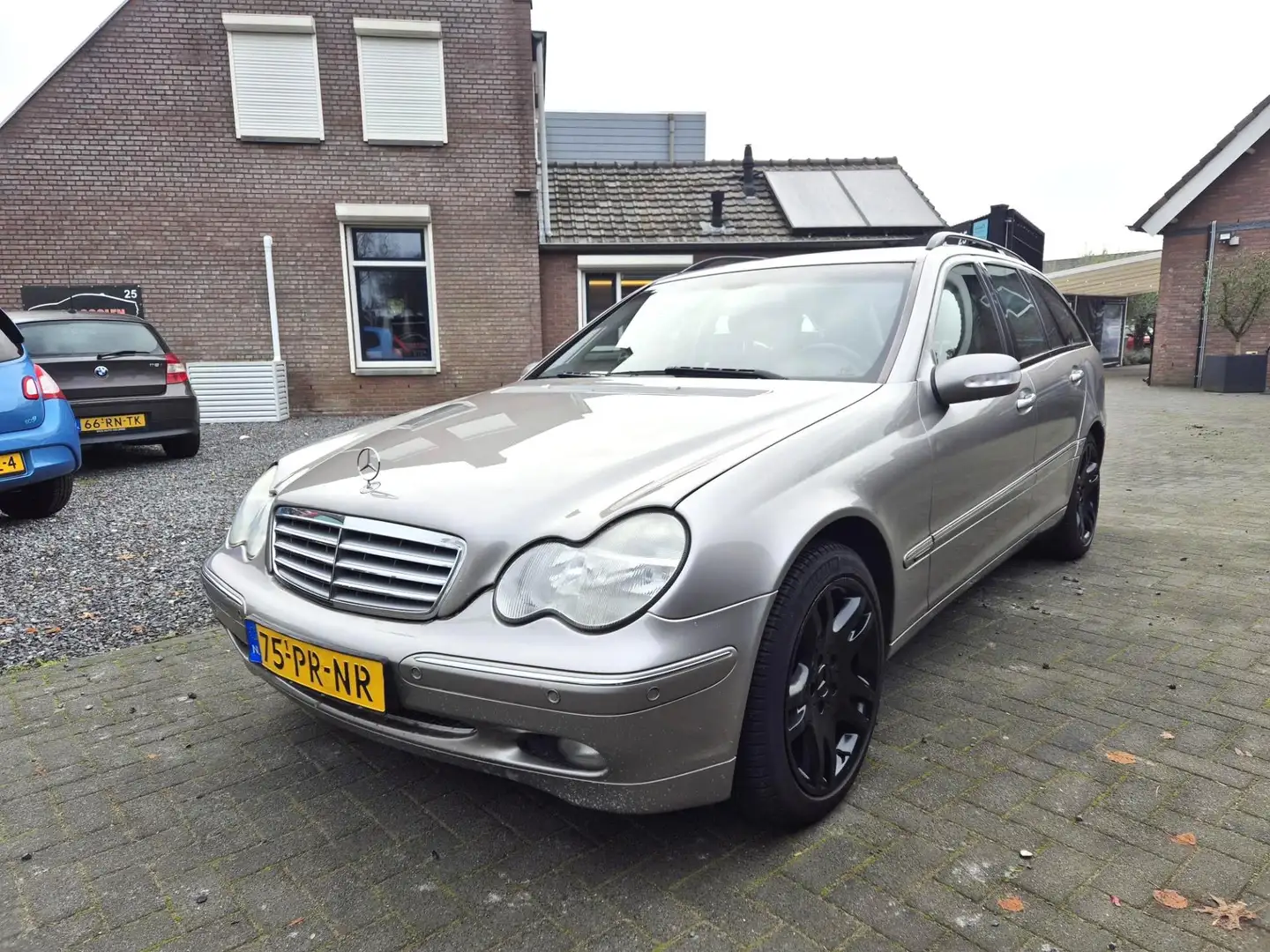 Mercedes-Benz C 180 Combi K. Elegance Automaat Navi Clima Cruise Grijs - 2