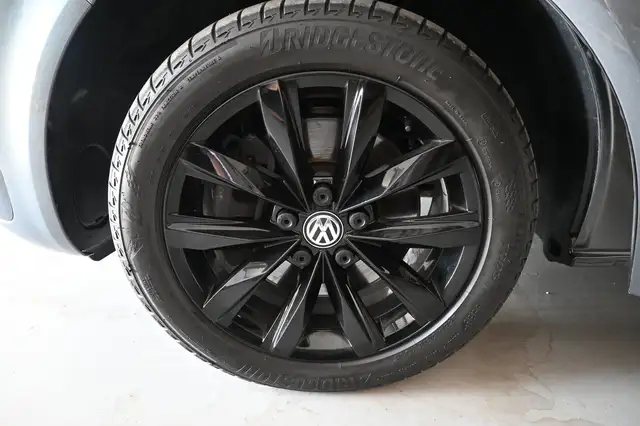 Volkswagen T6.1 Multivan VW T6.1 Multivan Edition TDI 4MOTION Ansicht 5