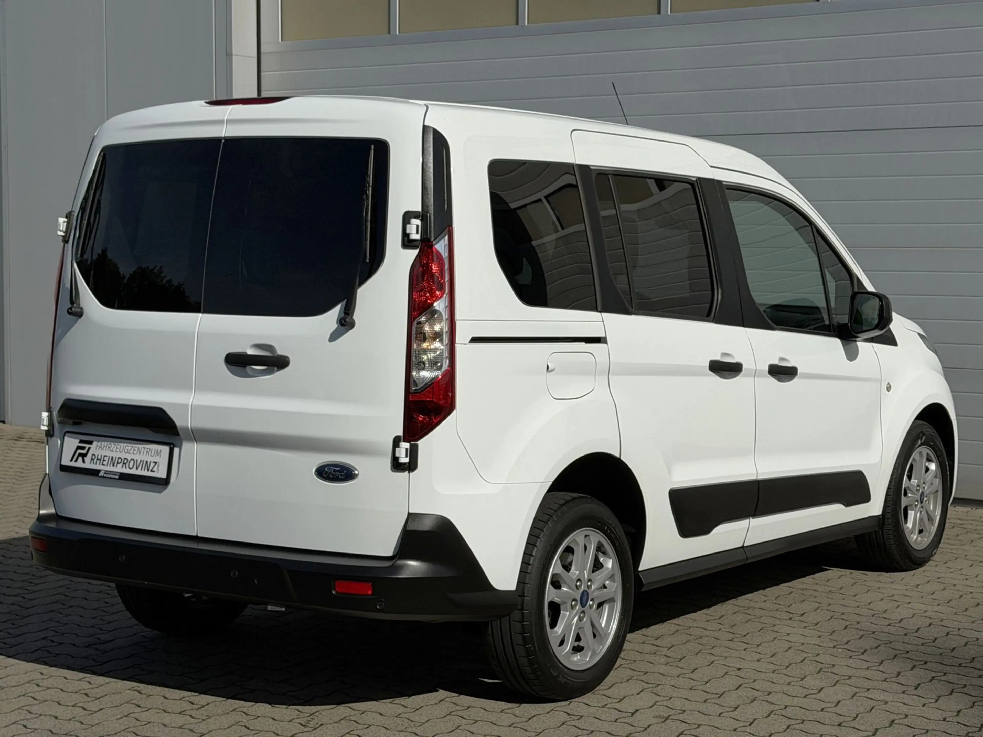 Ford Transit Connect Kombi Trend 1-HAND/Klima/PDC/SHZ — photo 3